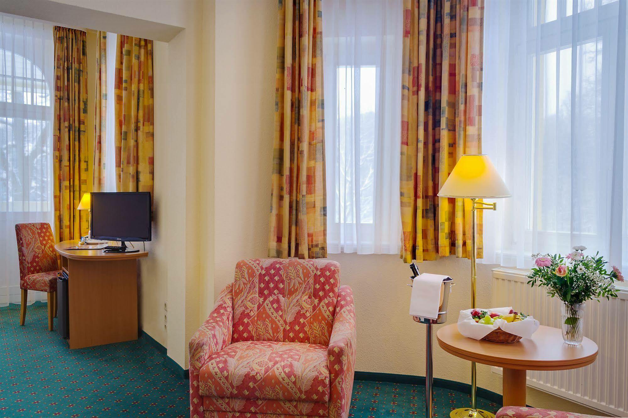 Ferien Hotel Villa Suedharz Sülzhayn Екстериор снимка