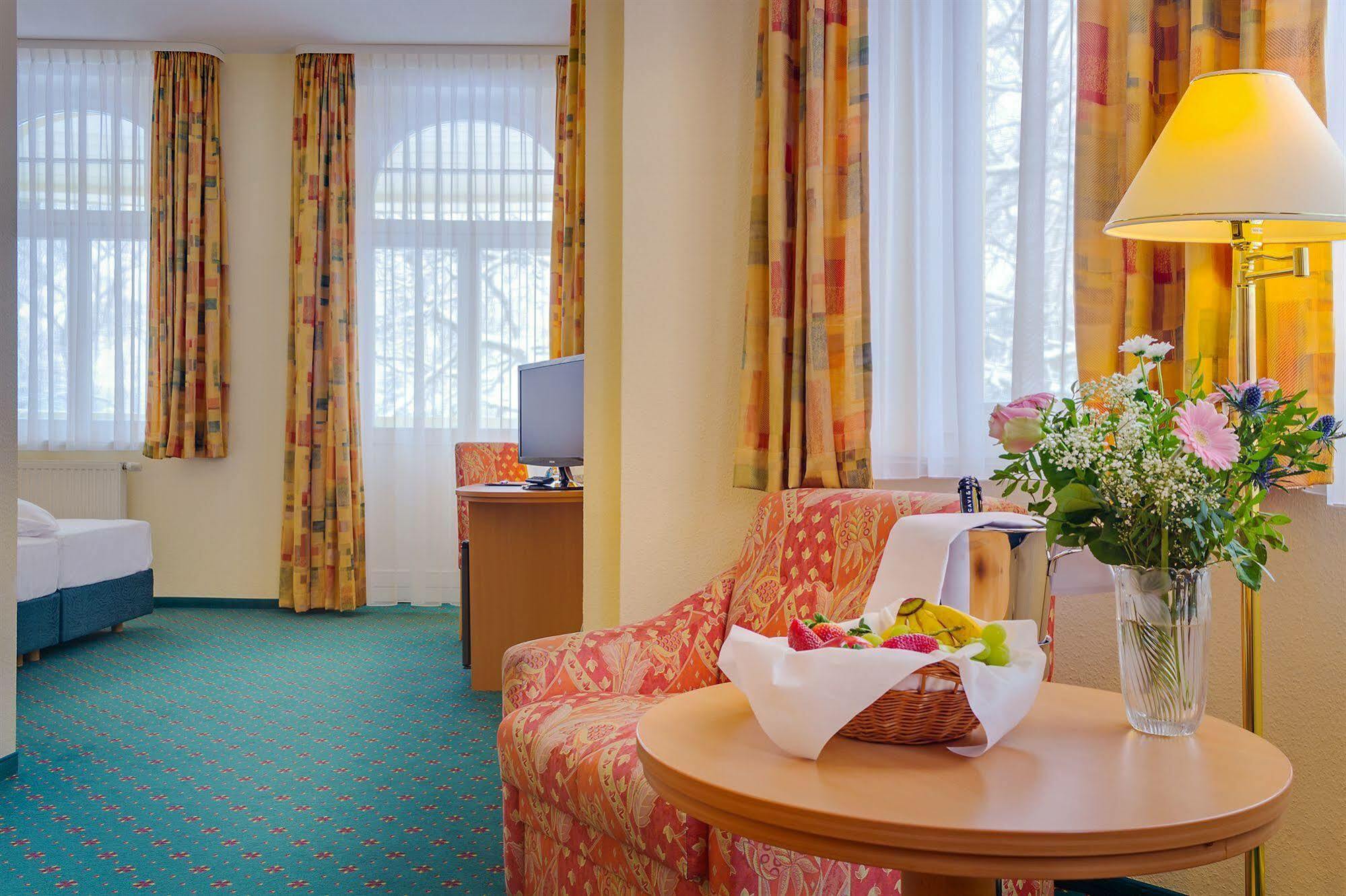 Ferien Hotel Villa Suedharz Sülzhayn Екстериор снимка
